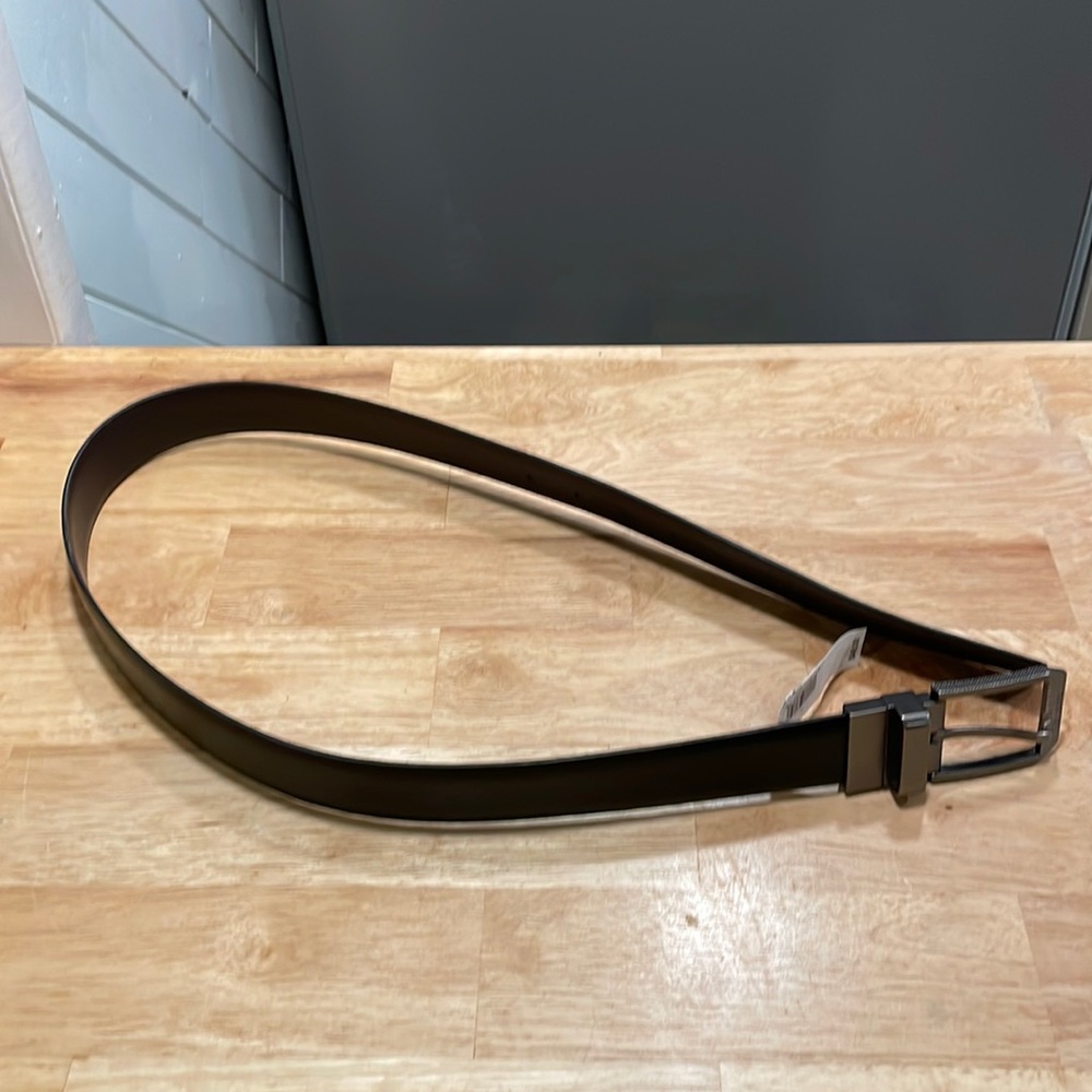 Reaction, Kenneth Cole belt